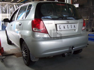 Фаркоп оцинкованный Galia шар A на хетчбек для Chevrolet Aveo 2003-2008