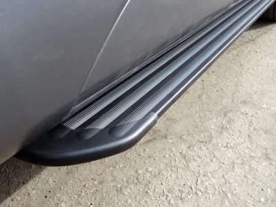Пороги на BMW